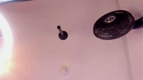 Snapshot of nahia_low chatting on 01/19/25, 05:58  Valeria  online show from 01/19/25, 05:58