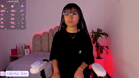 Snapshot of nahia_low chatting on 10/03/25, 12:40  Valeria  online show from 10/03/25, 12:40