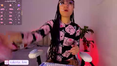 Snapshot of nahia_low chatting on 10/04/25, 01:36  Valeria  online show from 10/04/25, 01:36