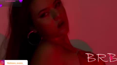 NAHIARA EVANS online show from 10/29/25, 06:09