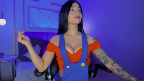 nahome_kuperth online show from 10/26/25, 04:07