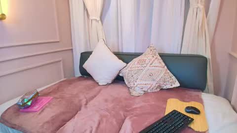 Nahomi online show from 10/22/25, 07:35