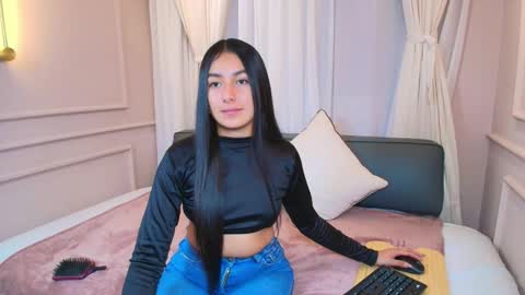 Nahomi online show from 10/24/25, 07:54