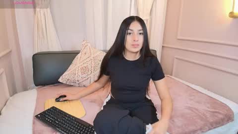 Nahomi online show from 11/08/25, 07:45