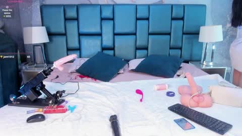 Nahomi online show from 02/19/25, 10:53