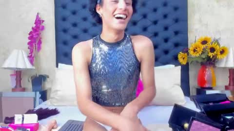 Snapshot of nahomiwhitel_ chatting on 09/17/25, 06:53 Nahomi online show from 09/17/25, 06:53