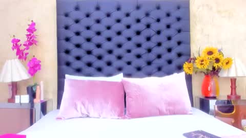 Nahomi  online show from 10/07/25, 05:32