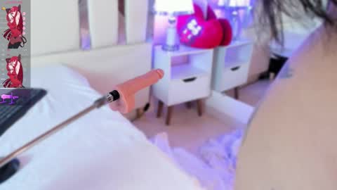 Nahomy Roberts online show from 10/16/25, 12:39