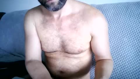 Snapshot of naked_dude25 chatting on 12/07/24, 01:25 naked_dude25 online show from 12/07/24, 01:25