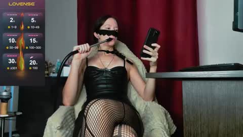 Asy no face  online show from 11/20/25, 10:26