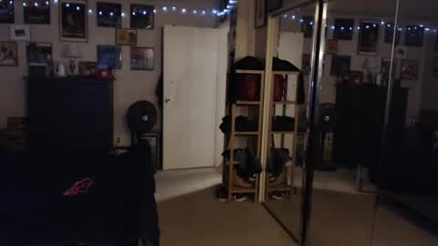 Snapshot of nakedmonkey chatting on 12/11/24, 10:16 nakedmonkey online show from 12/11/24, 10:16