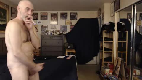 Snapshot of nakedmonkey chatting on 01/05/25, 01:56 nakedmonkey online show from 01/05/25, 01:56