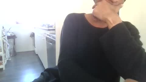 Snapshot of nakedxxxman chatting on 02/02/25, 10:24 nakedxxxman online show from 02/02/25, 10:24