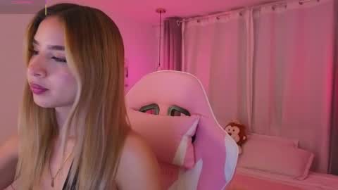 Snapshot of nallahh_ chatting on 11/16/25, 03:34 Nallah online show from 11/16/25, 03:34