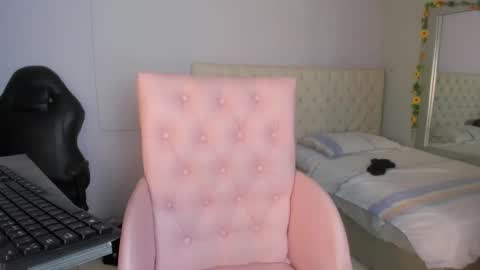 Snapshot of nami_sam chatting on 12/04/24, 06:28 nami_sam online show from 12/04/24, 06:28