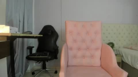 Snapshot of nami_sam chatting on 12/06/24, 12:27 nami_sam online show from 12/06/24, 12:27