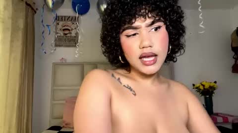 Snapshot of namithompson chatting on 10/01/25, 09:43 NamiThompson online show from 10/01/25, 09:43