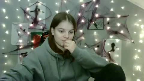 Snapshot of nana_new chatting on 10/03/25, 08:22 Nana online show from 10/03/25, 08:22