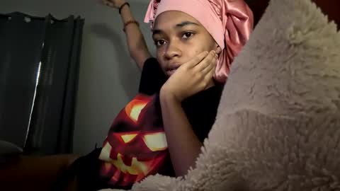 Snapshot of nanaonn chatting on 11/07/25, 04:51 nanaonn online show from 11/07/25, 04:51