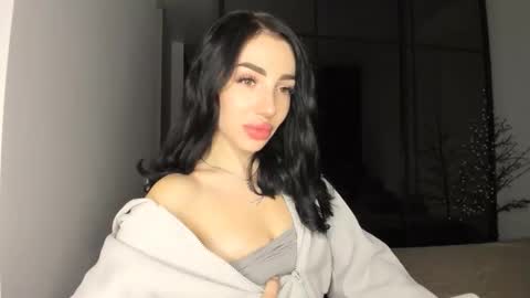 nancy_lovee__ online show from 11/28/25, 10:51