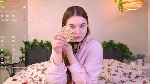 Luna online show from 11/16/25, 05:13