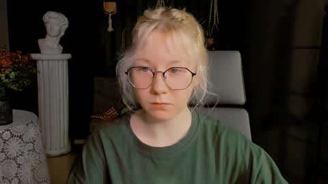 nancymartinez online show from 12/30/24, 05:04