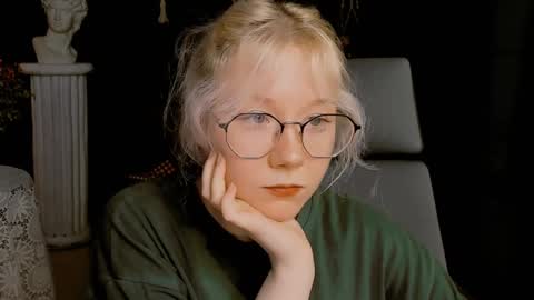 nancymartinez online show from 12/30/24, 08:10