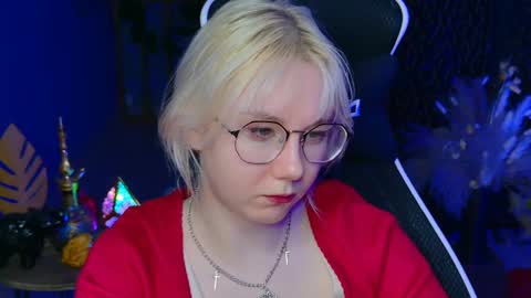 nancymartinez online show from 02/19/25, 08:22