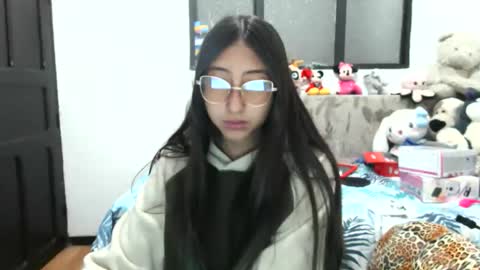 Snapshot of nanilux_1 chatting on 09/28/25, 07:08 nanilux_1 online show from 09/28/25, 07:08
