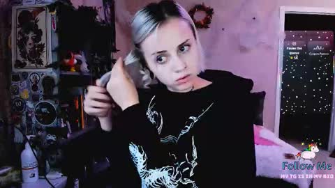 Monday-Friday 12-4 AM and 6-9 AM New York time online show from 11/14/25, 09:13