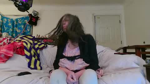 Snapshot of nannabaldur chatting on 12/23/24, 01:18 Nanna Baldur online show from 12/23/24, 01:18
