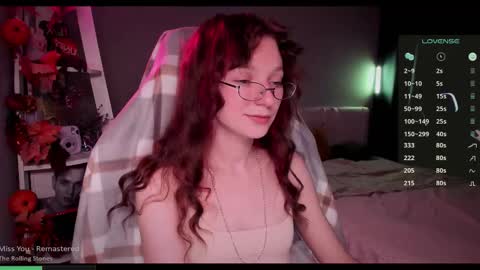 NannoNancy online show from 11/08/25, 03:34