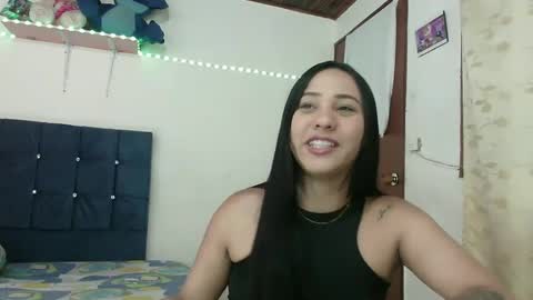 Snapshot of naomi_sweet420 chatting on 01/20/25, 09:01 Mia online show from 01/20/25, 09:01