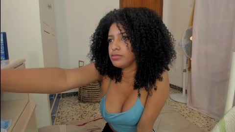 Snapshot of naomigarcia chatting on 01/05/25, 11:33 Naomi online show from 01/05/25, 11:33