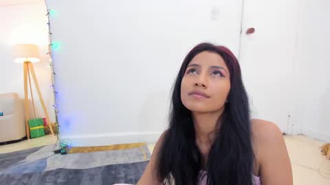 Snapshot of naomiiii__ chatting on 01/10/25, 01:21 naomiiii online show from 01/10/25, 01:21