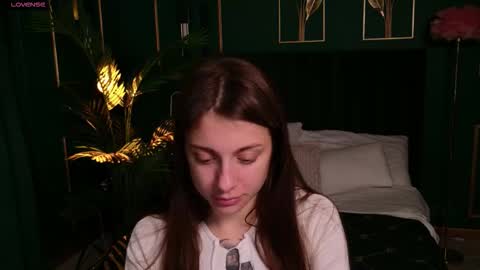 Naomi online show from 09/15/25, 04:45