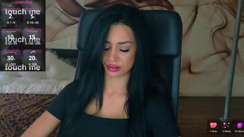 NaomiScarlett online show from 11/11/25, 10:04