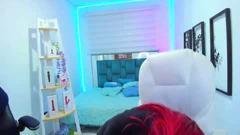 Snapshot of naomy_sex_69 chatting on 10/16/25, 08:15 naomy_sex_69 online show from 10/16/25, 08:15