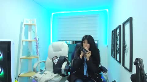 Snapshot of naomy_sex_69 chatting on 10/28/25, 07:45 naomy_sex_69 online show from 10/28/25, 07:45