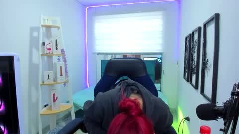 Snapshot of naomy_sex_69 chatting on 10/31/25, 08:21 naomy_sex_69 online show from 10/31/25, 08:21