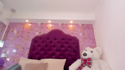 Naomy online show from 11/10/25, 11:53