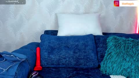 Snapshot of naomycole_ chatting on 01/29/25, 06:33 Naomy Cole online show from 01/29/25, 06:33