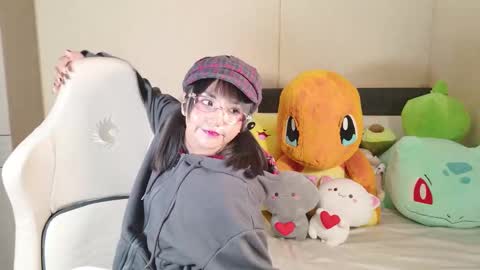 Snapshot of naree_masaki chatting on 11/05/25, 03:56 Naree online show from 11/05/25, 03:56