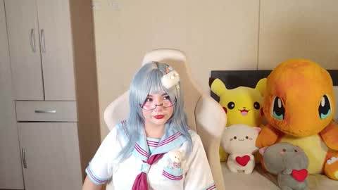 Snapshot of naree_masaki chatting on 11/17/25, 01:39 Naree online show from 11/17/25, 01:39