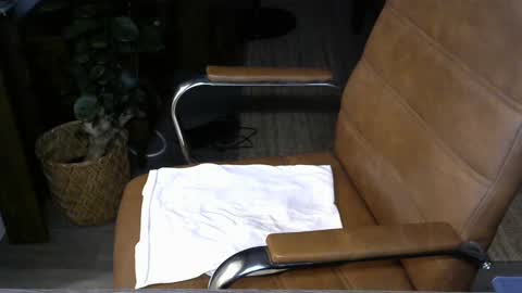 Snapshot of nareth338 chatting on 10/01/25, 03:34 nareth338 online show from 10/01/25, 03:34