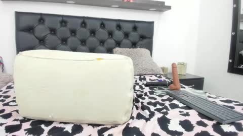 Snapshot of nashira_robert chatting on 12/03/24, 03:41 Debora online show from 12/03/24, 03:41