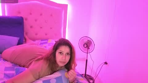 Nasly batista  online show from 11/05/25, 12:54