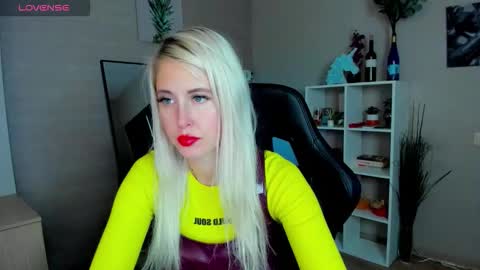 Snapshot of nastasya_cute chatting on 09/22/25, 01:29 Nastya online show from 09/22/25, 01:29