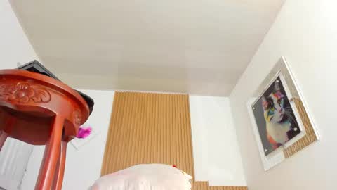 natali online show from 10/12/25, 03:16