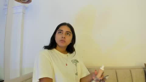 Snapshot of natalia_aguirre chatting on 10/13/25, 12:27 Naty online show from 10/13/25, 12:27